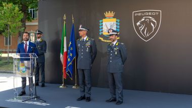 Peugeot e-208 per la Guardia di Finanza: la cerimonia con il Direttore Generale di Peugeot Italia, Salvatore Internullo