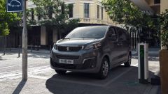 Nuovo furgone EV Peugeot e-Traveller 2020. Specifiche, autonomia