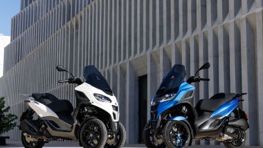 Piaggio MP3 310 2024: le due versioni faccia a faccia