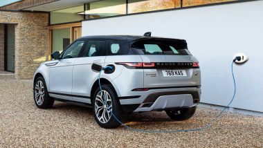 Piani produttivi Gruppo JLR: l'attuale Range Rover Evoque plug-in hybrid