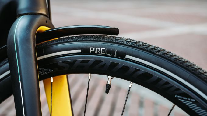 anno primo pneumatico per bicicletta pirelli