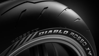 Pirelli Diablo Rosso IV: il disegno del battistrada