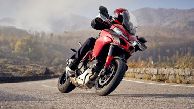 Pirelli Diablo Rosso IV: per moto sportive, naked e crossover