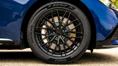 Gomme auto: Pirelli P Zero E vince il premio "Tyre of the Year"
