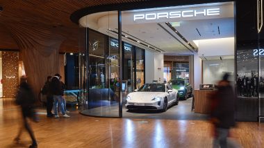 Porsche 2021, lo store a City Life a Milano