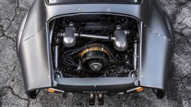 Porsche 356 RSR Outlaw by Emory ha un motore Boxer a 4 cilindri da 2,4 litri e quasi 400 CV