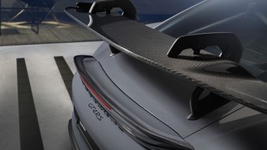 Porsche 718 Cayman GT4 RS con il kit Manthey: la nuova ala posteriore