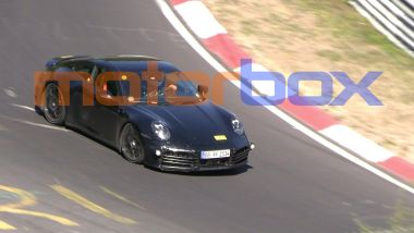 Porsche 911 2023: il facelift della coupé impegnata an Nurburgring