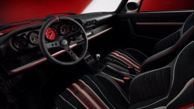 Porsche 911 964 PR964: interni sportivi realizzati su misura per i clienti