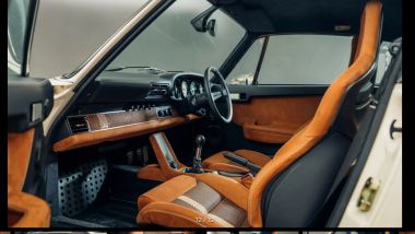 Porsche 911 964 Theon Design: interni su misura con rivestimenti in materiali pregiati