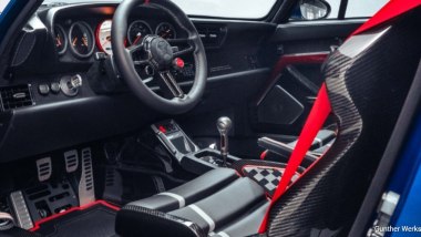 Porsche 911 Brundle Edition Turbo: l'abitacolo con i sedili a guscio in fibra di carbonio