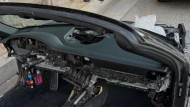 Porsche 911 Carrera Cabriolet rubata e smontata a Los Angeles, California: la plancia