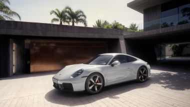 Porsche 911 Carrera S 2025: motore sei cilindri turbo più potente con 480 CV