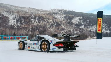 Porsche 911 GT1: che gomme monta un'auto da corsa sulla neve?