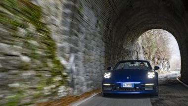 Porsche 911: la 4S Cabrio monta un flat-six da 450 CV e 530 Nm di coppia