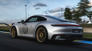 Porsche 911 Le Mans Centenary Edition: la sportiva tedesca celebra la gara di durata