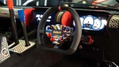 Porsche 911/996 Show Time Repco 993: l'abitacolo con il freno a mano idraulico (rosso)