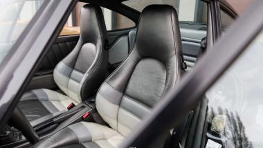Porsche 959 1987: gli interni ben mantenuti nonostante quasi quarant'anni di et&agrave; dell'auto