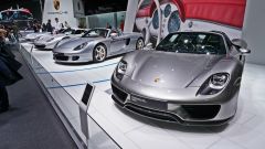 Parigi 2018: Porsche 959, Carrera GT, 911 GT1 e 918 Spyder a confronto