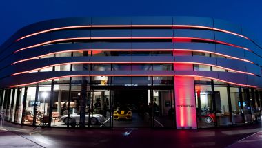 Porsche Italia, nel 2025 vendite in calo, fatturato stabile