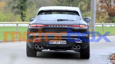 Porsche Macan 2021: visuale posteriore