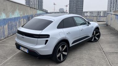Porsche Macan Electric Turbo: al vertice della gamma con prezzo ''base'' da oltre 122.000 euro
