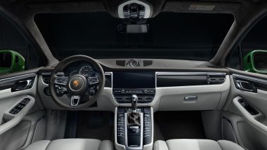 Porsche Macan Turbo 2020: gli interni