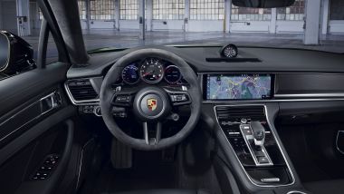 Porsche Panamera 4S: gli interni