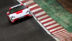 Porsche Taycan fa 1.000 km in 13 ore: è record tra gli EV