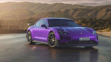 Porsche Taycan Turbo GT: pesa più di Tesla Model S Plaid ma scatta più veloce