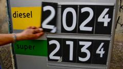 Prezzi carburanti, benzinai chiedono accisa mobile. Come funziona