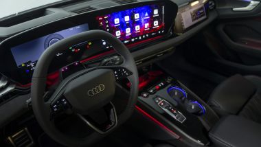Prova Audi S5: la plancia con il doppio display del Digital Stage e il terzo schermo a destra