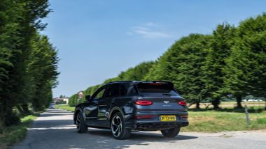 Prova Bentley Bentayga S V8: un SUV da oltre 265.000 euro optional compresi