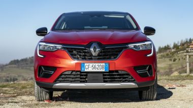 Prova di Renault Arkana E-Tech Hybrid Intens, visuale frontale