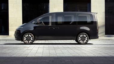 Prova Hyundai Staria: la lunghezza della monovolume è di 5,2 metri