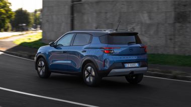 Prova Opel Frontera GS Hybrid: convince perché è capace di adattarsi alle necessità d'uso