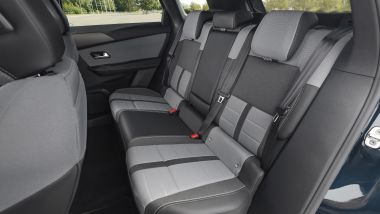 Prova Opel Grandland Hybrid: il divanetto posteriore