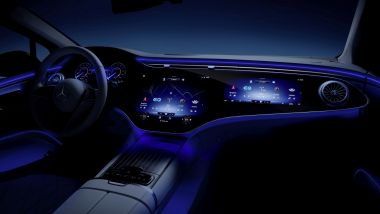 Prova video di Mercedes EQS 580 4Matic: l'illuminazione ambientale