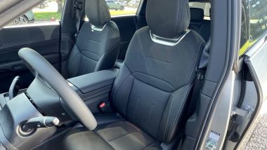 Prova XPeng G6 e G9: i comodi sedili con regolazioni elettriche di G6
