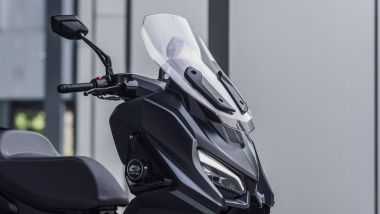QJ Motor Fort 4.0: il parabrezza regolabile elettricamente è un bel vantaggio