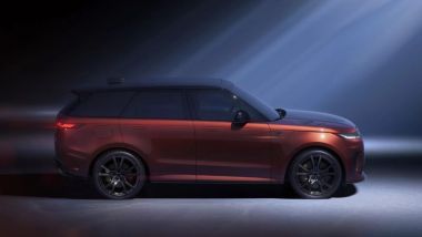 Range Rover Sport SV Carbon: motore V8 con potenza di 635 CV e 750 Nm di coppia