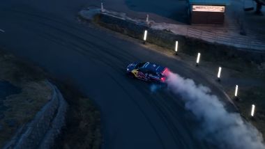 Red Bull drifting: emozione e adrenalina anche nel buio della notte