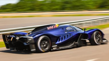 Red Bull RB17: l'hypercar progettata da Adrian Newey debutta al Goodwood Festival of Speed