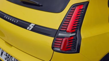 Renault 5 Five ha di serie cerchi da 18 pollici e retrotreno multilink