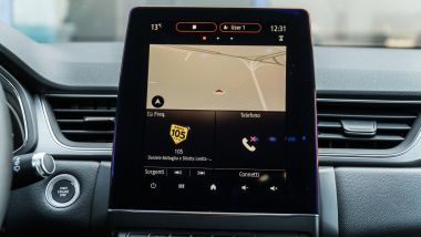 Renault Captur 2019, il display verticale dell'infotainment