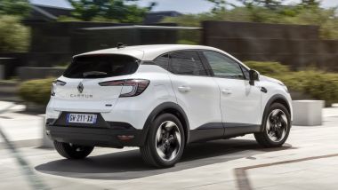 Renault Captur Eco-G 120: arrivano il monitoraggio del guidatore e telecamere HD