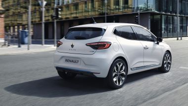 Renault Clio E-Tech, in città viaggia anche in elettrico