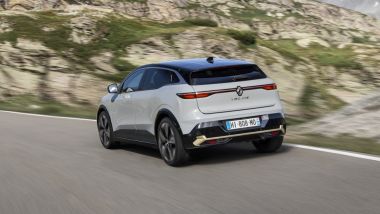Renault Mégane E-Tech Electric fra le curve dell'Andalusia