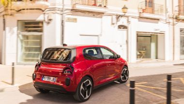 Renault Twingo E-Tech Electric: fino a 263 km di autonomia e ricarica in CA e CC