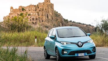 Renault Zoe, la prova su strada della piccola elettrica francese
